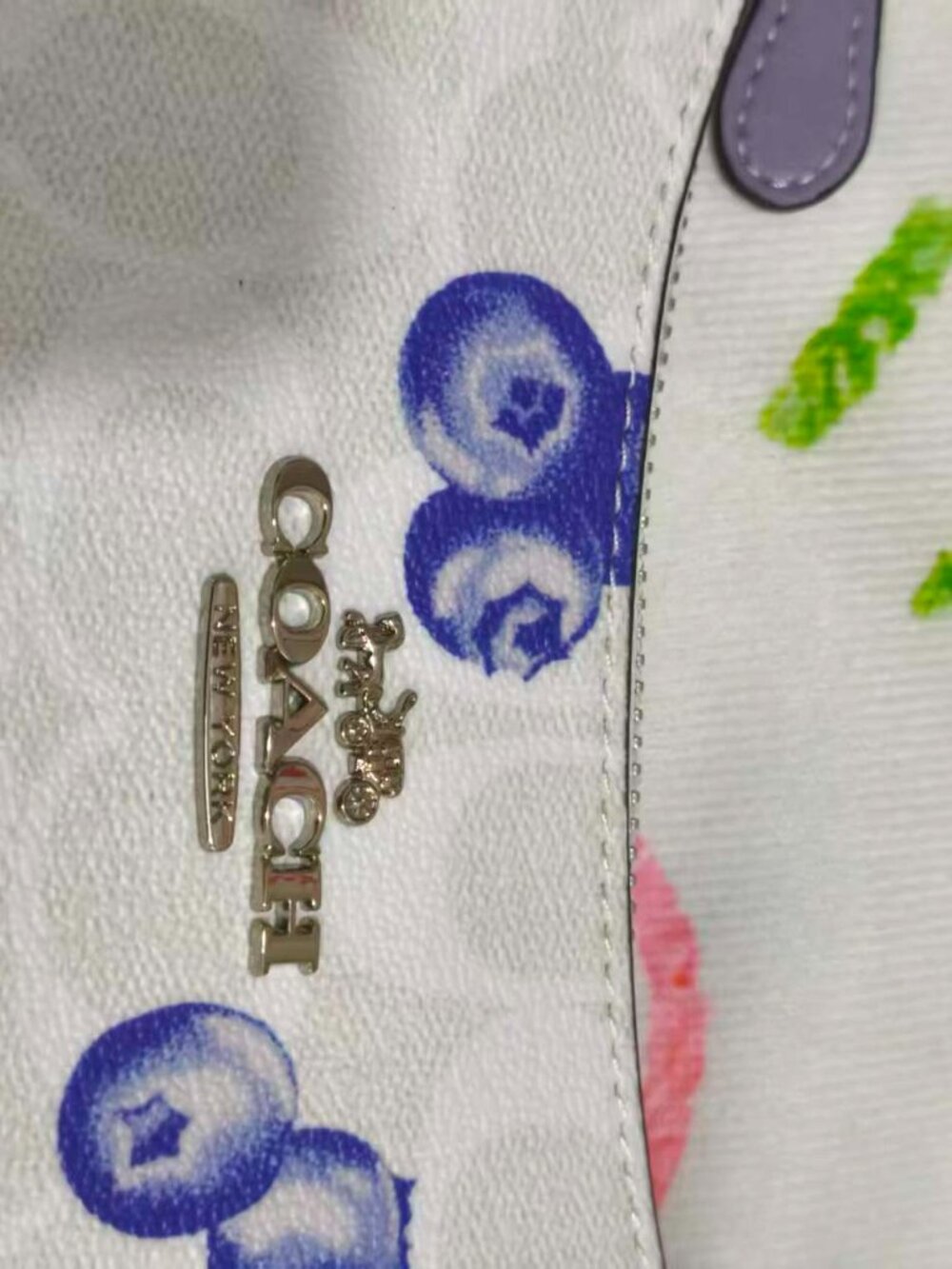 New Coach Blueberry Print Signature Hobo Bag White & Purple Shoulder Purse - Picture 3 of 10